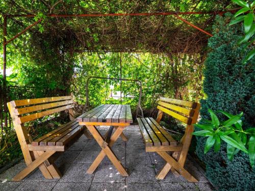 Apartment in Rogoznica near Miline Beach