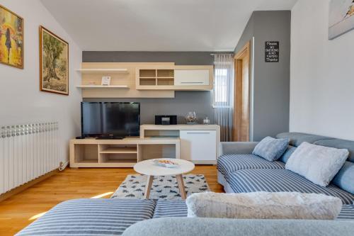 Apartman Dina