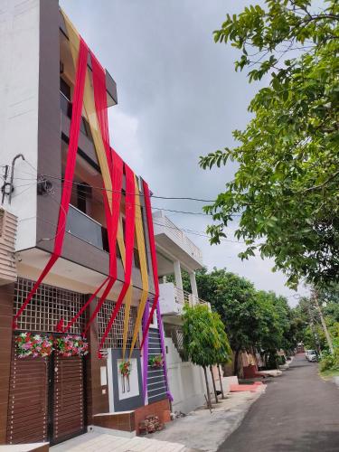 Edificio en el que se encuentra la habitación en casa particular