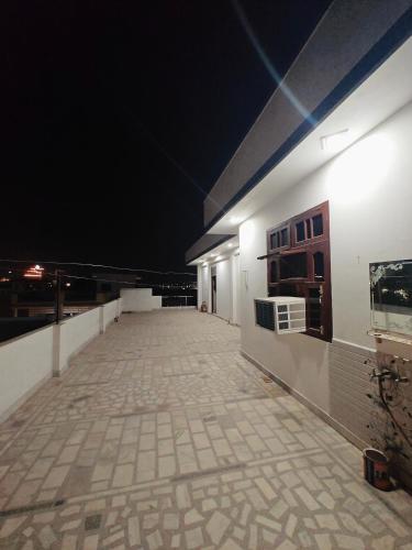 Edificio en el que se encuentra la habitación en casa particular