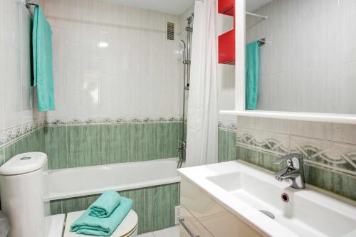 Ένα μπάνιο στο Apartamento BellaMar Grau-Playa Gandia