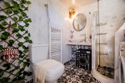 Ένα μπάνιο στο Farma House Vasilo - Escape Cottage Retreat