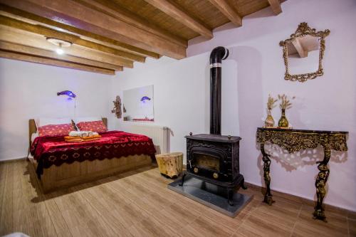 Ένα ή περισσότερα κρεβάτια σε δωμάτιο στο Farma House Vasilo - Escape Cottage Retreat