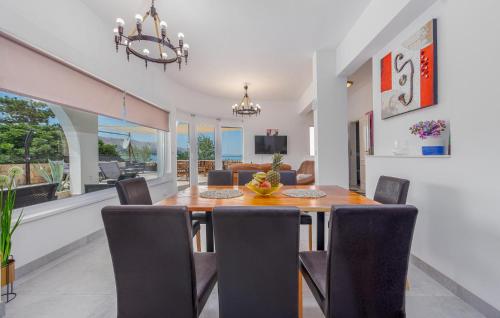 Luxurious Home In Pag