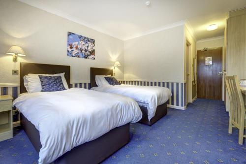 Best Western The Royal Chase Hotelにあるベッド