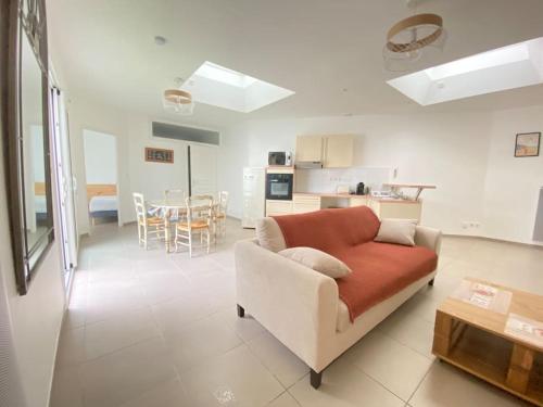 Le Patio plain-pied face port