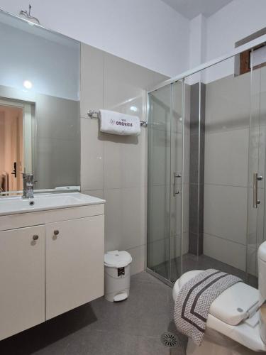 Et badeværelse på ORCHIDS Hotel
