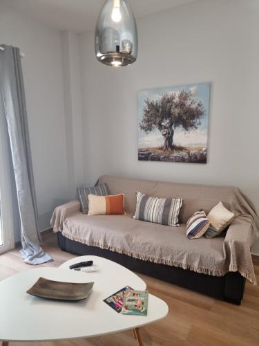 Stylish Urban Apartment by YHA
