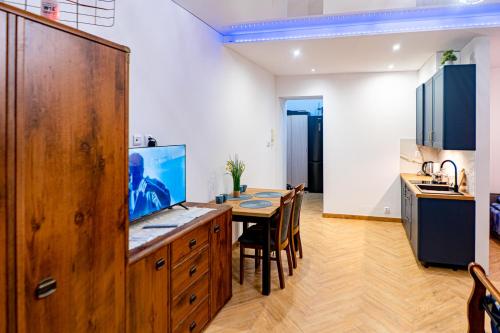 Η κουζίνα ή μικρή κουζίνα στο Apartamenty LUX Słowackiego, Przemyśl