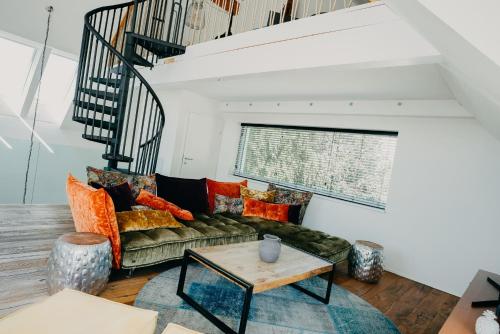 Fotografie z fotogalerie ubytování Weingut Holler Chalet v destinaci Spielfeld