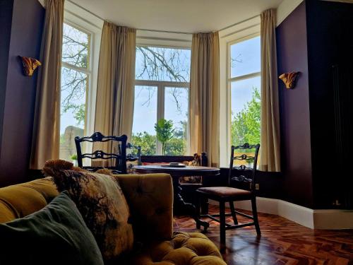 Χώρος καθιστικού στο The Hamilton Luxury Let-The Duke
