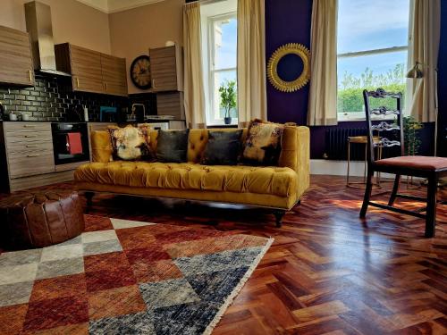 Η κουζίνα ή μικρή κουζίνα στο The Hamilton Luxury Let-The Duke