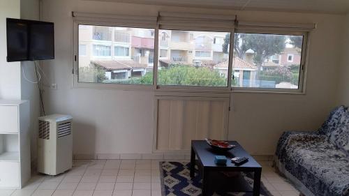 Photo de la galerie de l'établissement APPT 2 PIECES 33m2 + TERRASSE 14m2 REF 4047, à Le Castellas