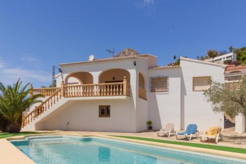 Chalet Los Olivos con piscina