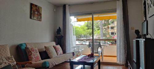 LLUM SALOU APARTMENT