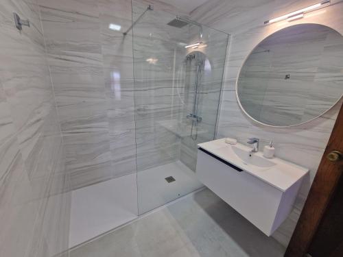 Ένα μπάνιο στο Praia Santa Baia