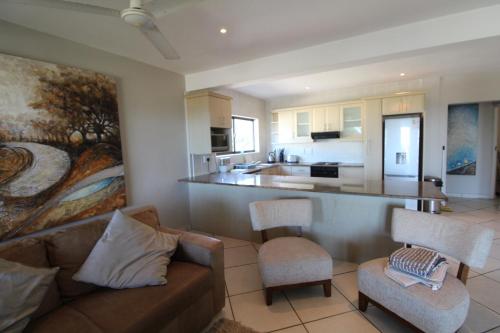 Nhà bếp/bếp nhỏ tại Sea Breeze West 5