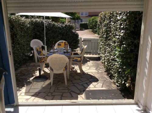 APPT 3 PIECES 44m2 + TERRASSE 14m2 REF 4039
