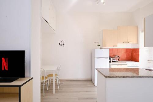 Tuscolana Blu Apartment - Grazioso Monolocale
