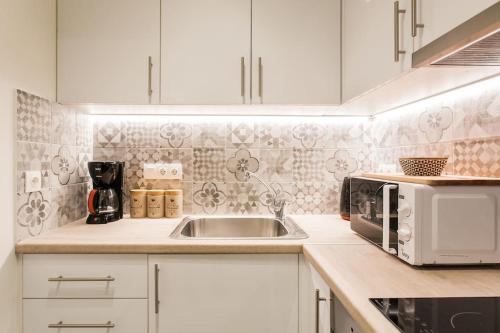 The Green Athenian luxury Flat