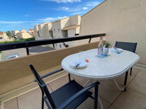 Appartement climatisé pour 6 avec piscine, terrasse et parking près de la plage - FR-1-326-793