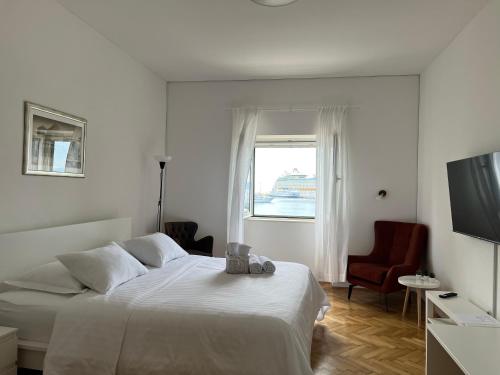 The View Apartment Split