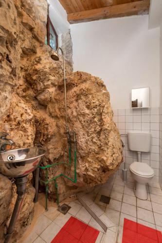 Holiday House Cave Romana