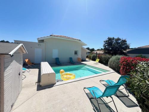 Photo de la galerie de l'établissement VILLA SOWA - Maison avec piscine 850m océan, à Mimizan