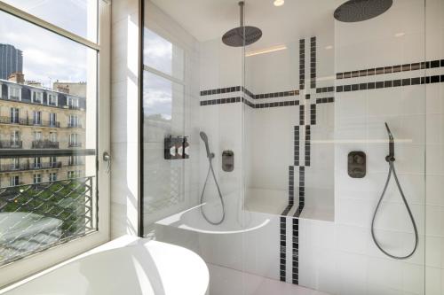 Ένα μπάνιο στο Hôtel Raspail Montparnasse