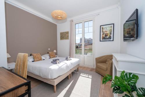Cannes 3 BR 3 bath close to Palais & Croisette by Olam Properties