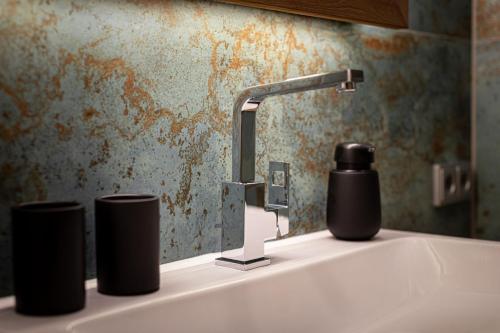 Et badeværelse på Gasthof-Ferienwohnungen Dürrlehen