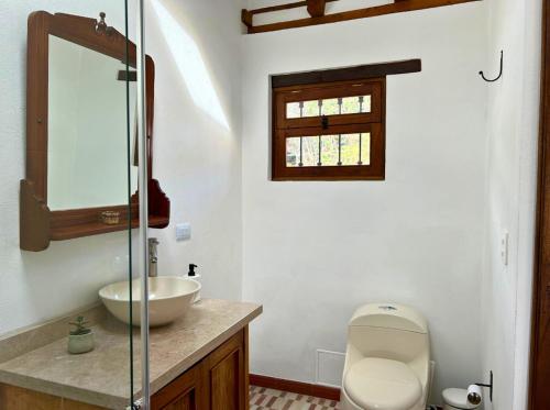 Ένα μπάνιο στο Casa Colonial Premium en el Centro Histórico - Sol de Iguaque