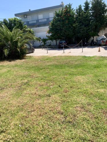 Taman di luar Dorothea Apartments - Self-Catering Accommodation