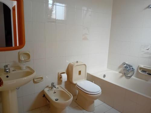 Ένα μπάνιο στο Casa Ciccino a Marzamemi