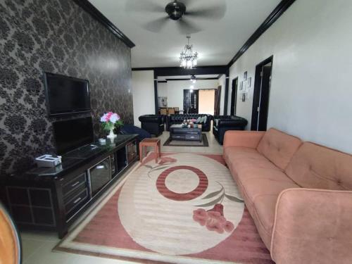 Μια τηλεόραση ή/και κέντρο ψυχαγωγίας στο Riverview Pelangi Kota Bharu B2312