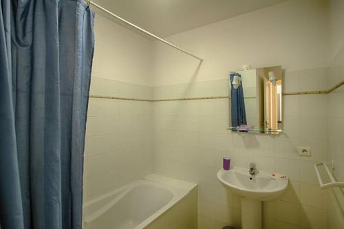 Photo de la galerie de l'établissement AJACCIO F2 Les Corallines entrée de ville, à Ajaccio