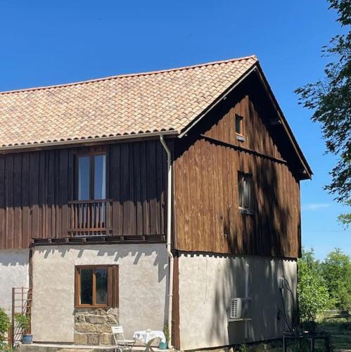 Photo de la galerie de l'établissement Gîte Daisy, à Saint-Martial-dʼArtenset