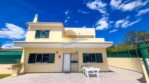 Villa Pedro by Sunny Deluxe