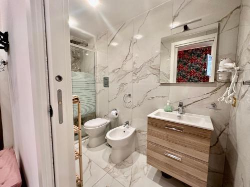 House Santa Fè - Centro Storico Napoli, vicino a Metro e Stazione