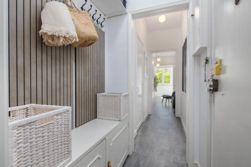 Fancy 2BDR Duplex With Patio