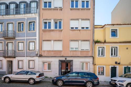 Fancy 2BDR Duplex With Patio