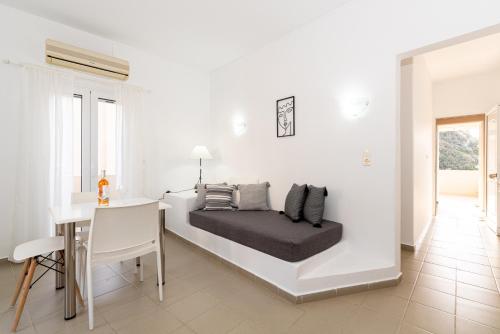 Elio C 1BDR Apt with Garden 1 min from the beach by Hospi photo 2