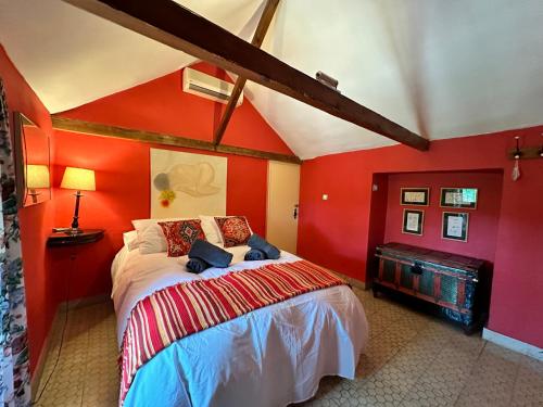 Postel nebo postele na pokoji v ubytování XPCE Casería San José