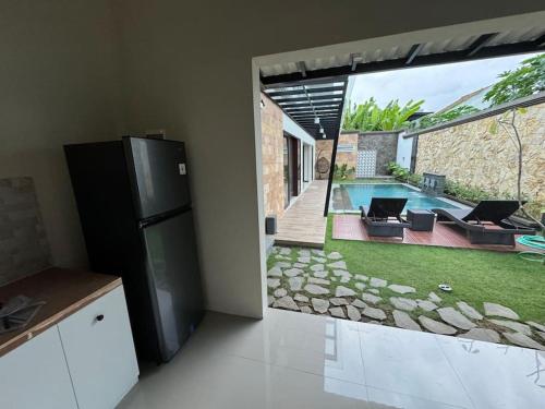 Kebun di luar Villa Medea Banyuwangi