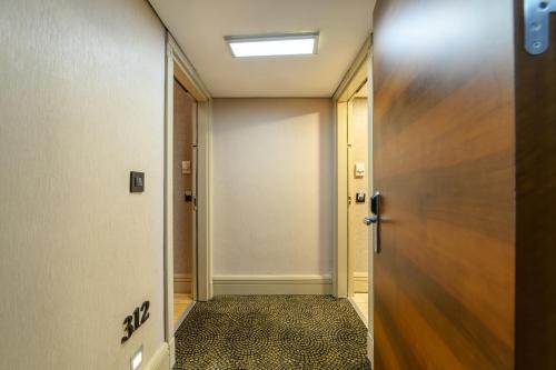 イスタンブールにあるRamada by Wyndham Istanbul Grand Bazaarのギャラリーの写真