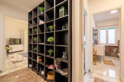 Flower Apartment