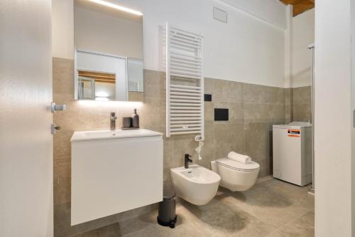 Just Urban Stays - Boutique apartment with parking and gym