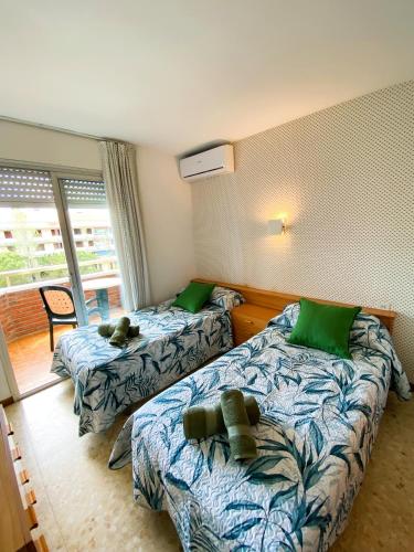 Apartamento con Piscina en la Playa de Fenals