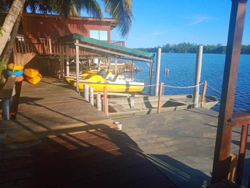 Φωτογραφία από το άλμπουμ του Chambres bord de lagune σε Assinie