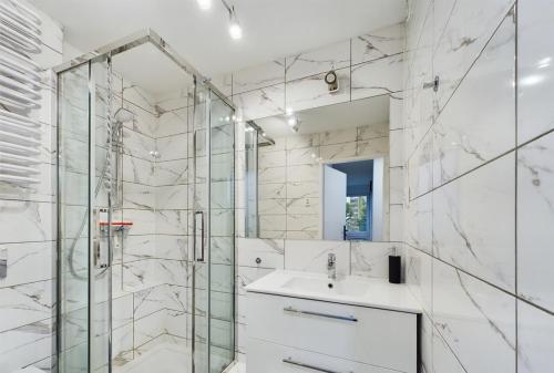 Kúpeľňa v ubytovaní Szczecin Reda - 4 x BEDROOM